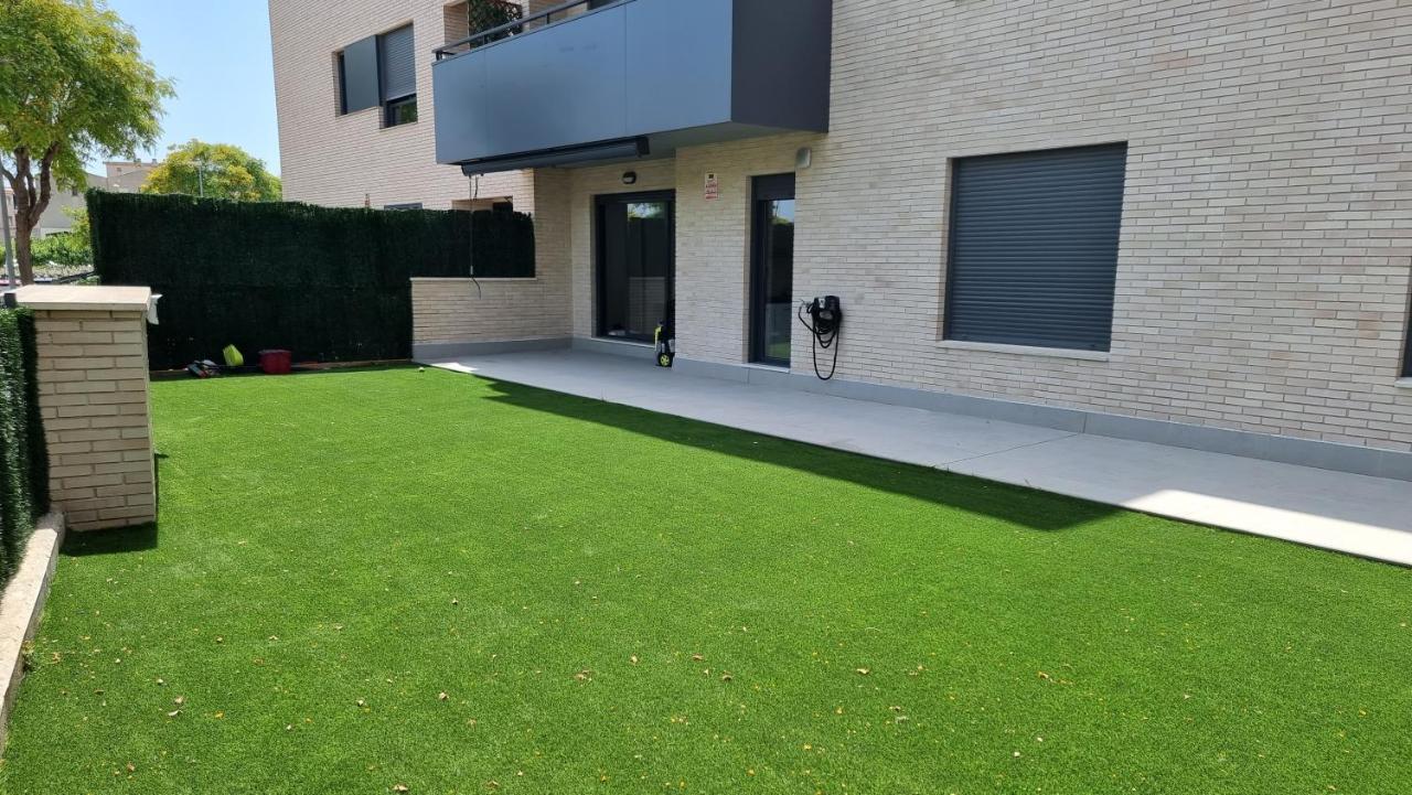 Apartamento Diseno Con Jardin Privado A 100 Metros Del Mar Torredembarra Luaran gambar